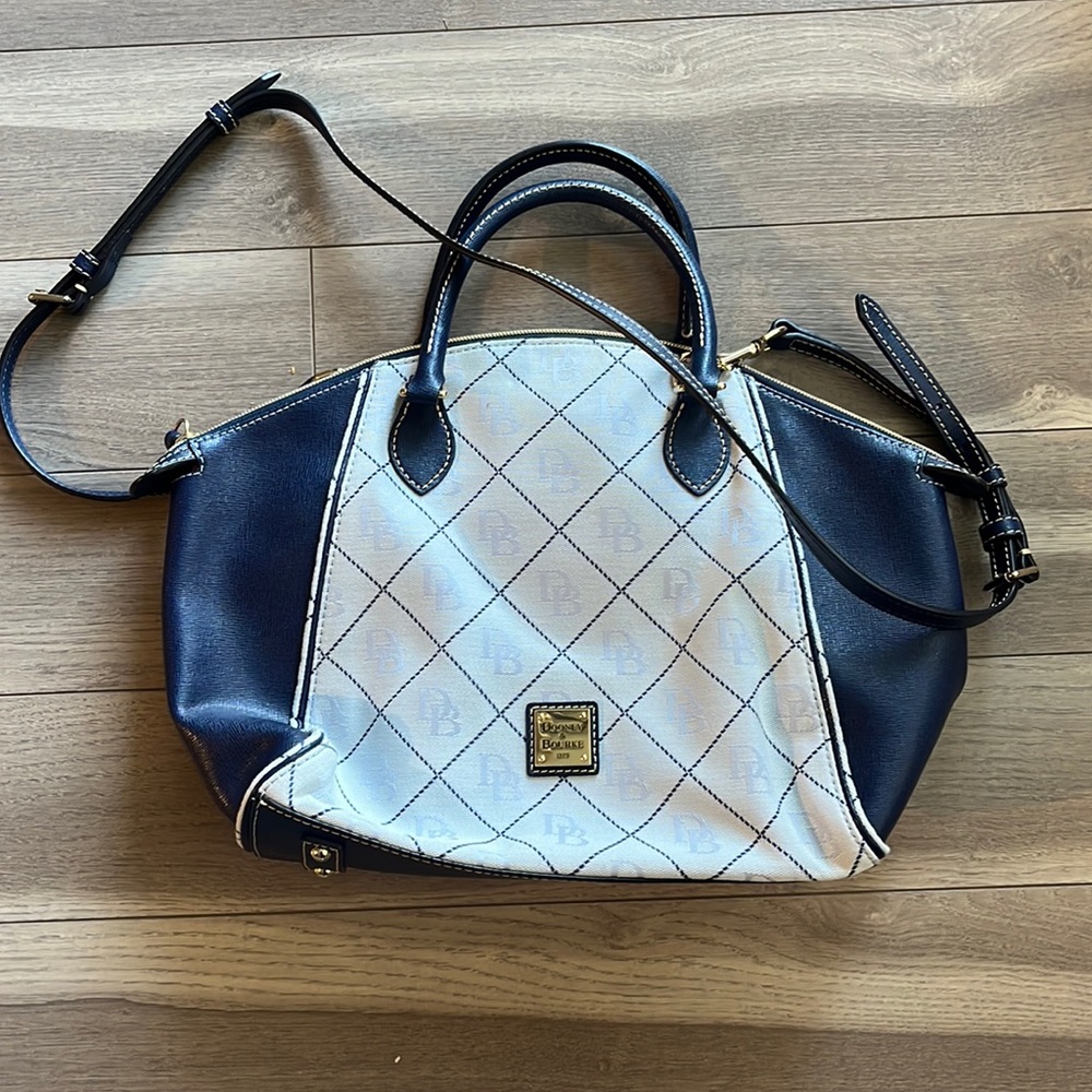 Dooney & Bourke Sydney Satchel